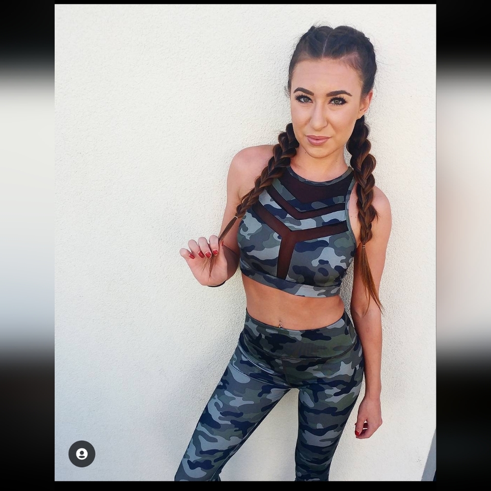 Forever 21 camo athletic set